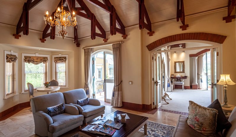 FRANSCHHOEK HOTEL - VILLA SUITE LIVING AREA